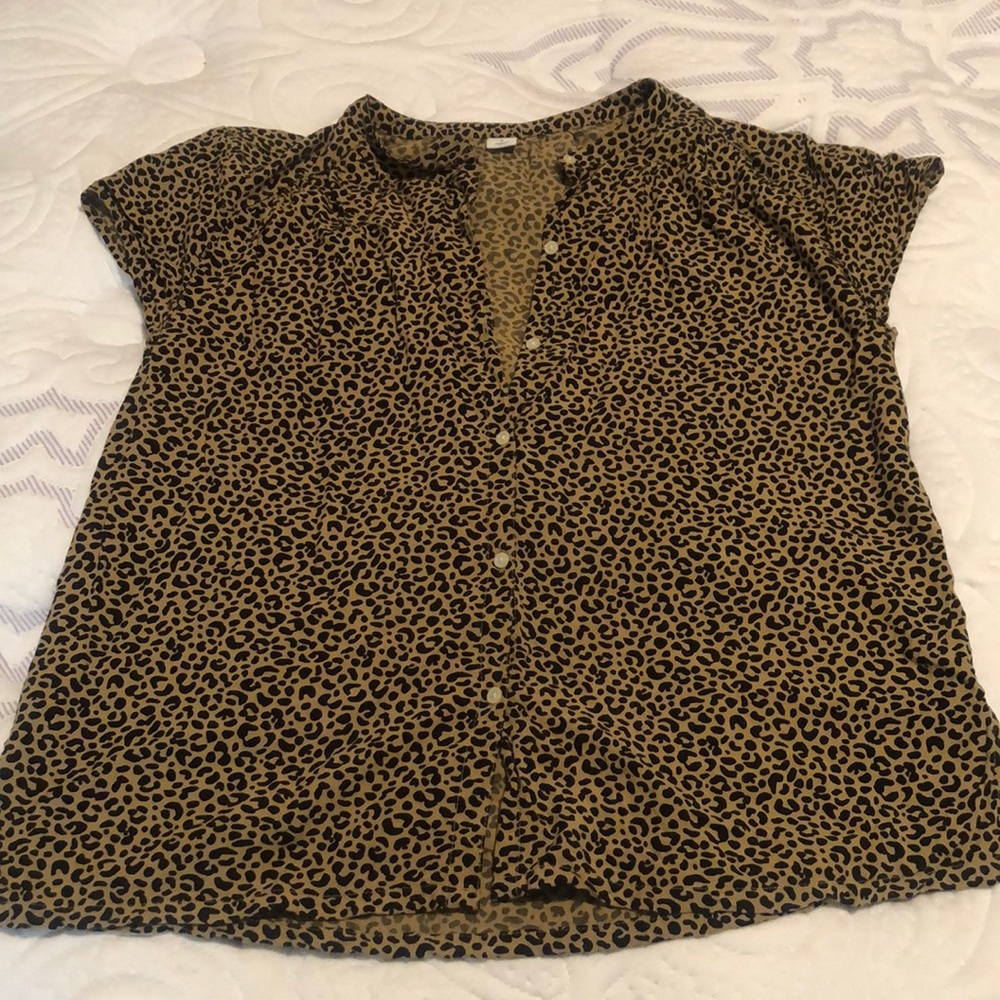 Cheetah button up short sleeve